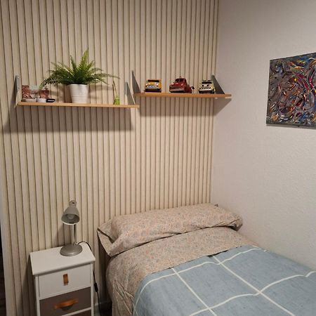 Habitacion Particular Con Bano Privado 塞维利亚 外观 照片