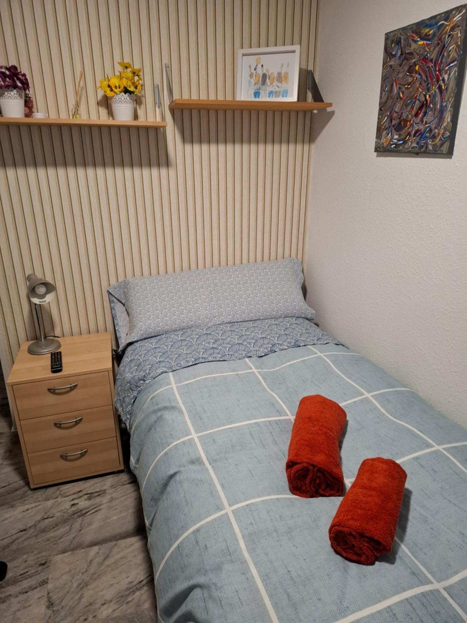 Habitacion Particular Con Bano Privado 塞维利亚 外观 照片